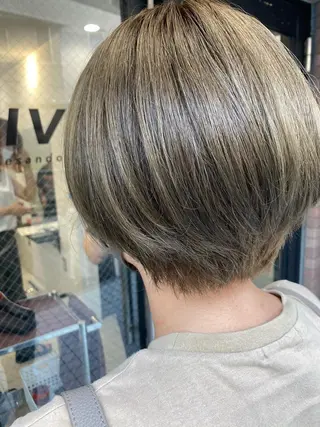 ショート レイヤーカット 赤み消し　店長/大和のヘアスタイル
