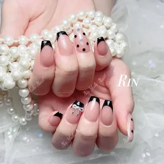 ネイル 🦋 Queenieのネイルデザイン