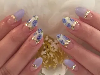 ミディアム Sincerely シンシアリー🌈のネイルデザイン