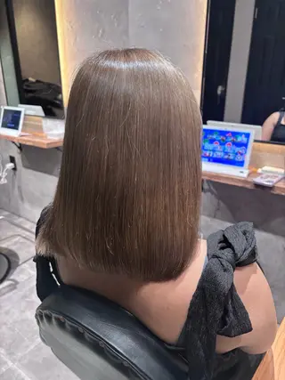 セミロング カラー 岩崎 美咲のヘアスタイル