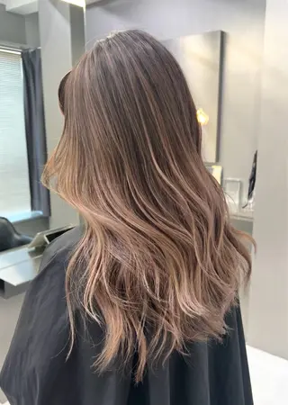 ロング Kotomi 🇺🇸💋のヘアスタイル