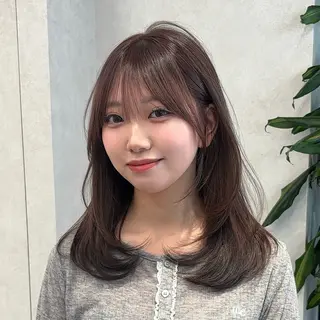 セミロング レイヤー| ハイトーン|めぐ🫧のヘアスタイル