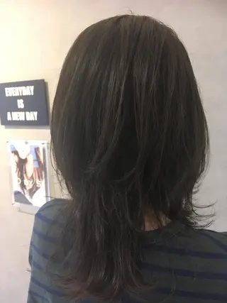 セミロング カラー 中村 幸子のヘアスタイル