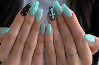 ネイル Yuna NAILSのネイルデザイン