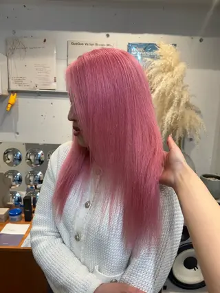 セミロング カラー 黒田 千晴のヘアスタイル