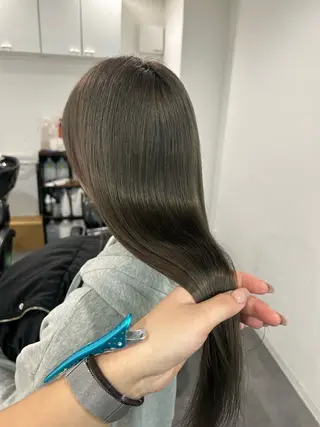 ロング カラー 艶髪✖️ハイトーン 🫧YURIA🫧のヘアスタイル