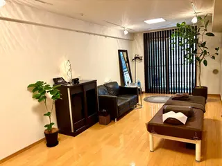 BODY PLUS TOKYOのエステ・リラクイメージ