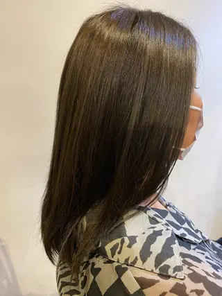 ミディアム カラー 松下 詩恵里のヘアスタイル