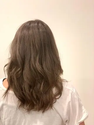 セミロング カラー 多田 彩香のヘアスタイル