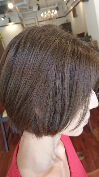 ショート ツヤ髪ケアカラー✨ 中谷良成のヘアスタイル