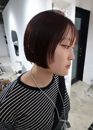 ショート カラー ワタナベ ヒヨリのヘアスタイル
