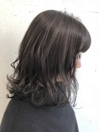 ミディアム カラー 山形 光輪子のヘアスタイル