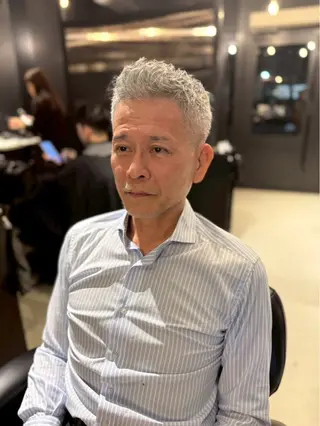 ショート メンズ 岡 魁のヘアスタイル