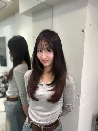 セミロング ワンホンヘア 🤍𝑀𝐼𝐻𝑂のヘアスタイル
