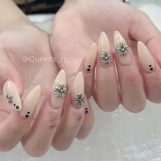 ネイル Queens ひなのネイルデザイン