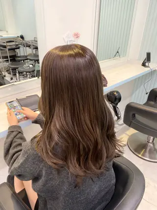 ロング カラー 🤎モテ髪&透明感 ミルクティー🥣🤎のヘアスタイル