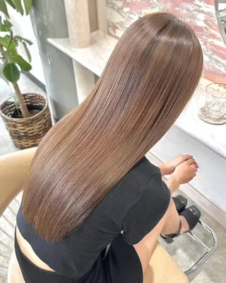 セミロング 加藤 祐莉奈のヘアスタイル