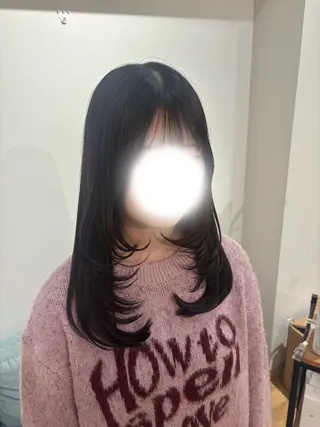 セミロング emma/レイヤー/ 暖色カラーのヘアスタイル