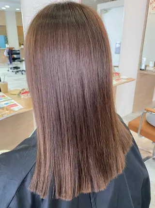 カラー & kuのヘアスタイル