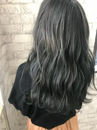 セミロング カラー Oopsレイヤー 加藤澄都のヘアスタイル