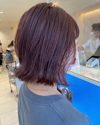 セミロング カラー ブリーチ透明カラー/ レイヤーカット海希のヘアスタイル