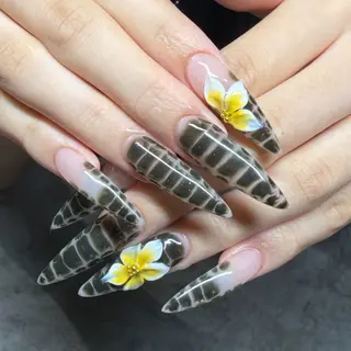 ネイル IROHA NAIL 横山佳那のネイルデザイン