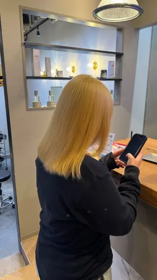カラー はしもと じんのヘアスタイル