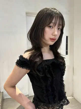 セミロング カラー レイヤーカット カノン🩷のヘアスタイル