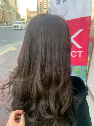 ロング 中村 彩音のヘアスタイル
