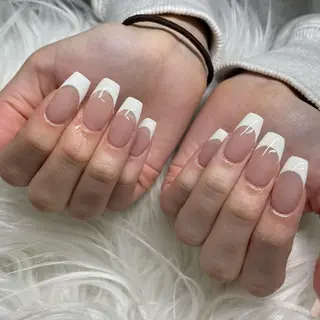 ミディアム ネイル Y. Sのネイルデザイン