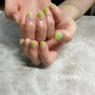 ネイル Giverny .のネイルデザイン