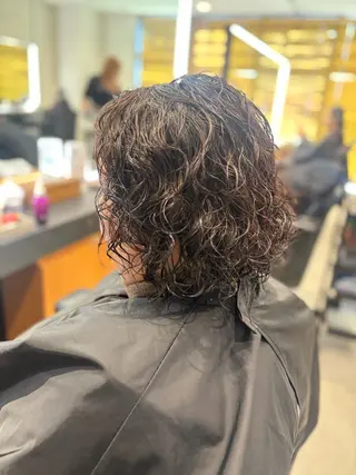 ミディアム KAREN(ému) 伏見/カットモデルのヘアスタイル