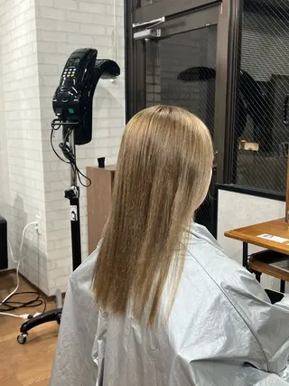 ロング イリオモテ レナのヘアスタイル