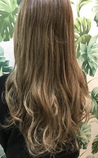 ロング カラー パーマ 大阪レミーエクステ チビ編み込みのヘアスタイル