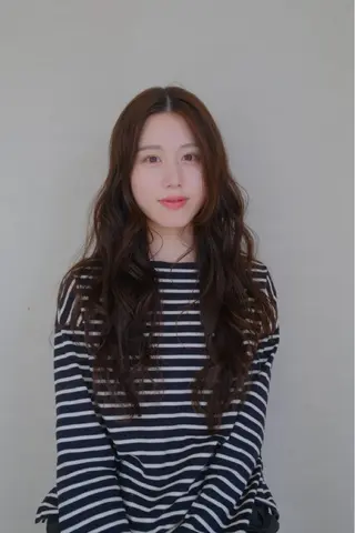 ロング 段野吾颯 ／ベージュカラーのヘアスタイル