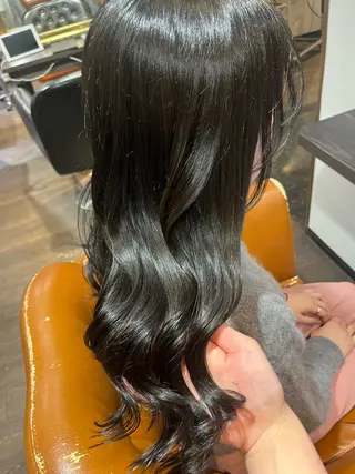 セミロング カラー 小泉 ゆあのヘアスタイル