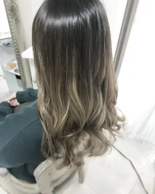 ロング カラー ヘアアレンジ See by merのマツエク・マツパデザイン
