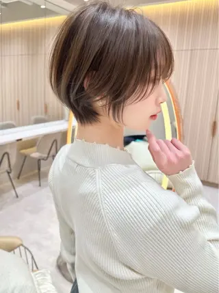 ショート ブリーチ🌟レイヤー 縮毛矯正/青木華音のヘアスタイル
