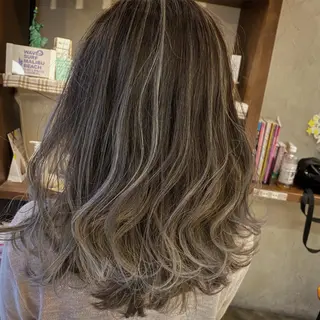 ミディアム 日野 和也のヘアスタイル