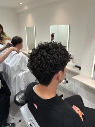 ショート パーマ メンズ 深澤 知樹のヘアスタイル