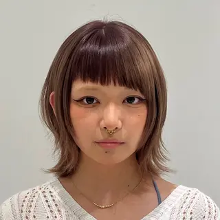 ショート カラー 橋本 七海のヘアスタイル
