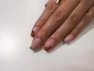 ネイル はばすみれ🎀ﾈｲﾙ 光ﾌｪｲｼｬﾙ ﾍｱのネイルデザイン