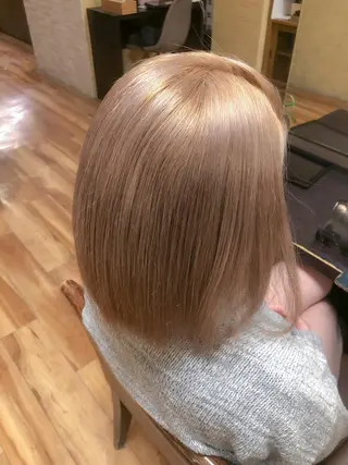 ミディアム ハイトーン🦋 miuのヘアスタイル