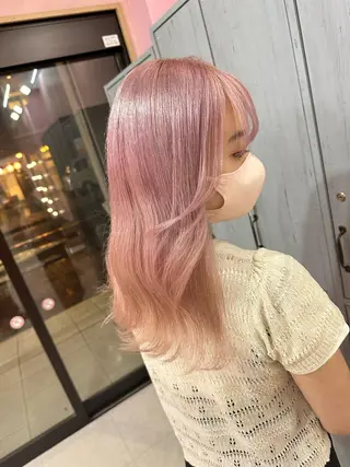 セミロング カラー ブリーチ特化🌈 MANATOのヘアスタイル