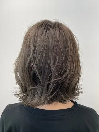 ショート カラー 末石 智のヘアスタイル