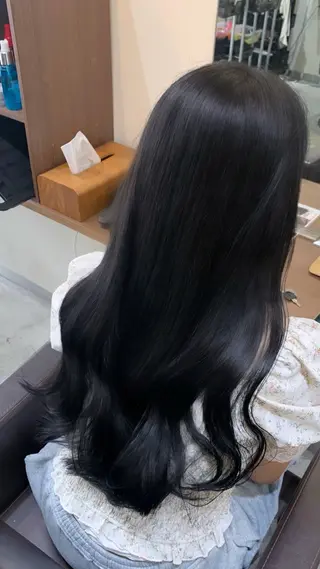 ロング 抜け感ダブルカラー miyukiのヘアスタイル