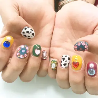 ネイル 板垣 綾乃のネイルデザイン