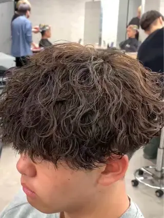 パーマ メンズ 青栁 仁也のヘアスタイル