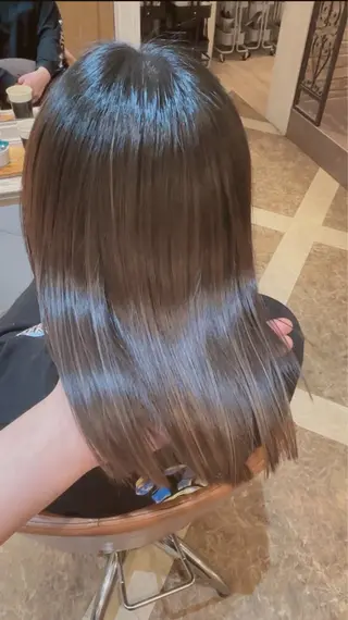 ミディアム 岸 風花のヘアスタイル