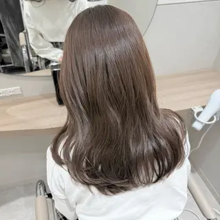 セミロング くすみベージュカラー 🪻HARUKAのヘアスタイル